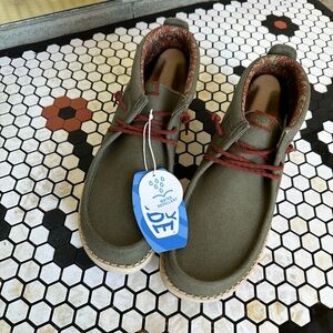 HEYDUDE Wally Mid Men's Sneaker Boot - Olive booties